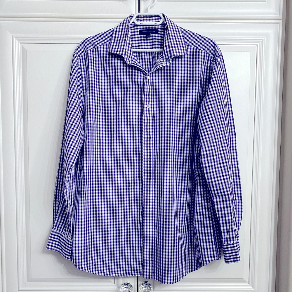 EUC MEN’S TOMMY HILFIGER BLUE CHECK LONG SLEEVE DRESS SHIRT 17 1/2 34/35